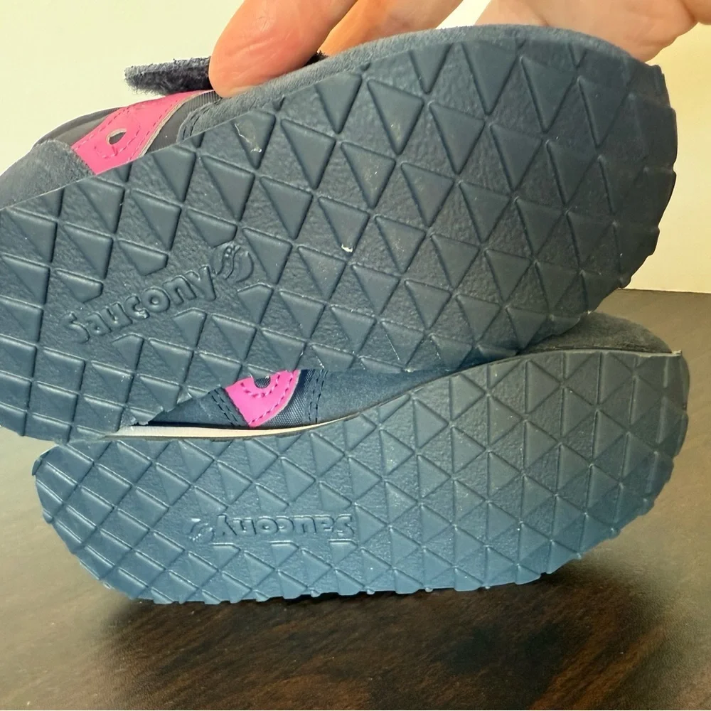 Saucony Kids Navy and Pink Sneakers NWOT